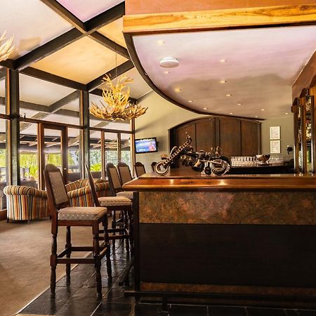Premier Hotel The Winkler White River Extérieur photo