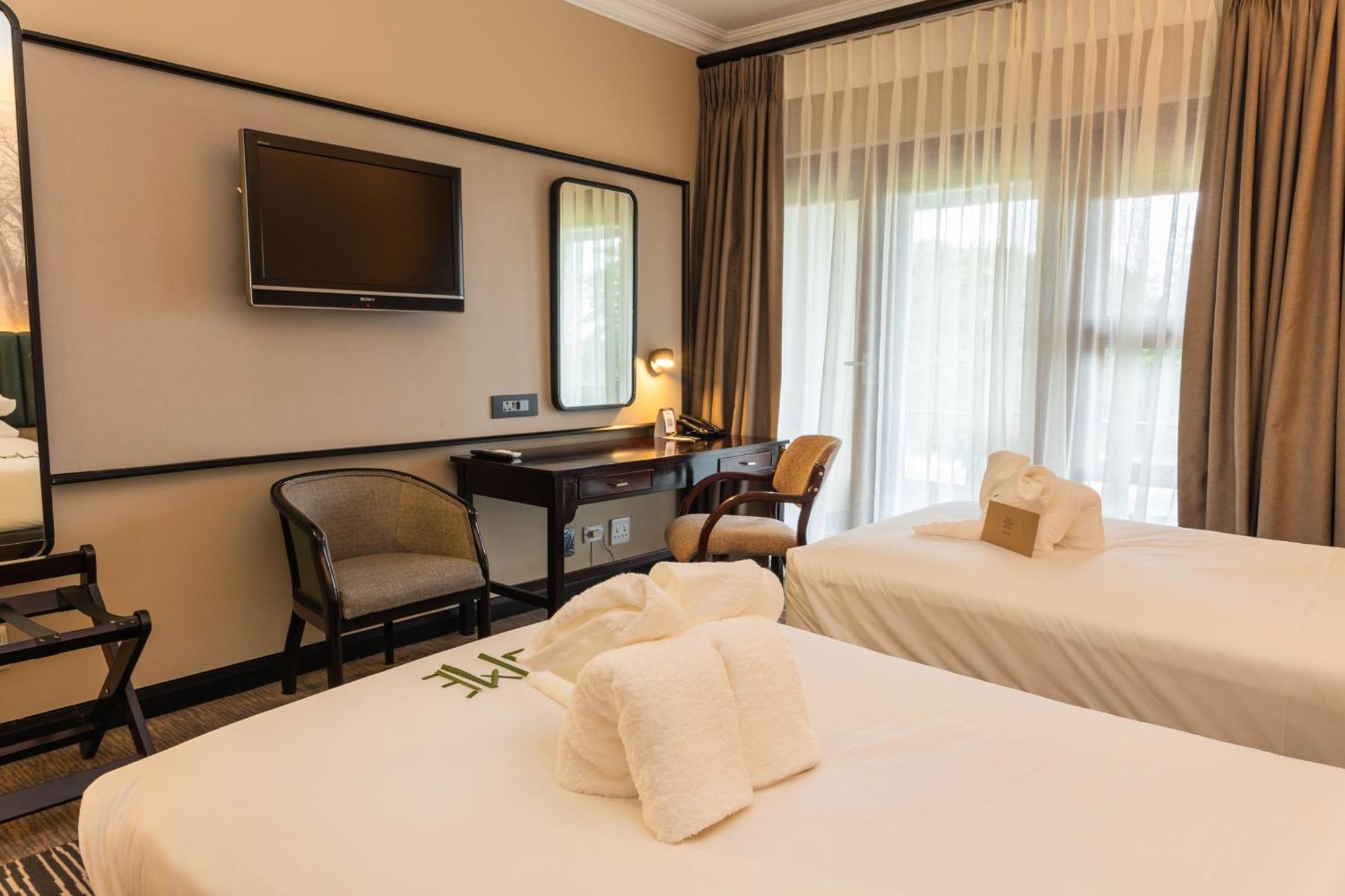 Premier Hotel The Winkler White River Extérieur photo