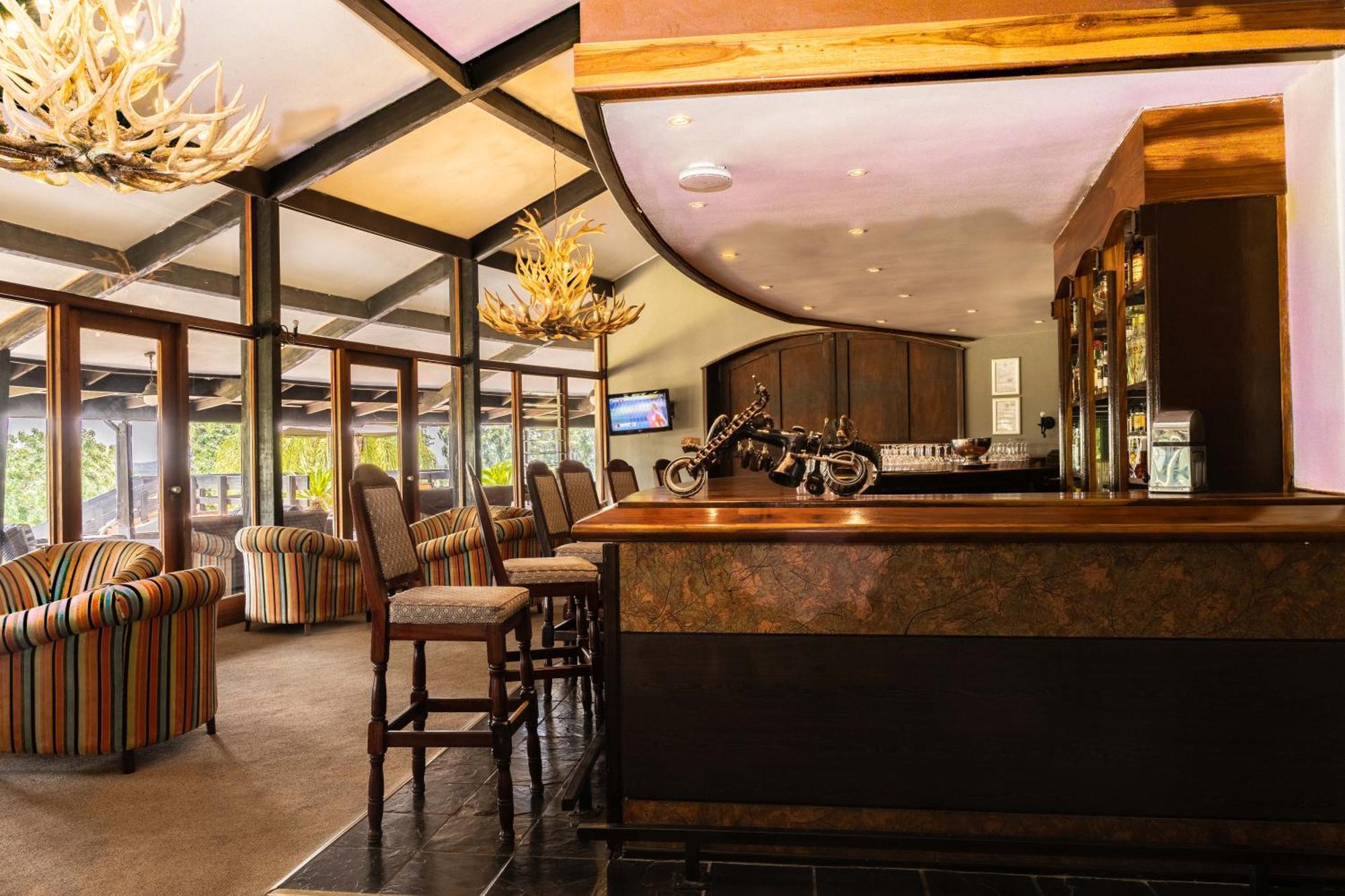 Premier Hotel The Winkler White River Extérieur photo